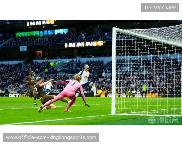 弗兰克谈热刺出局：我们需要踢好两个半场 仍感受到俱乐部的支持-直播吧